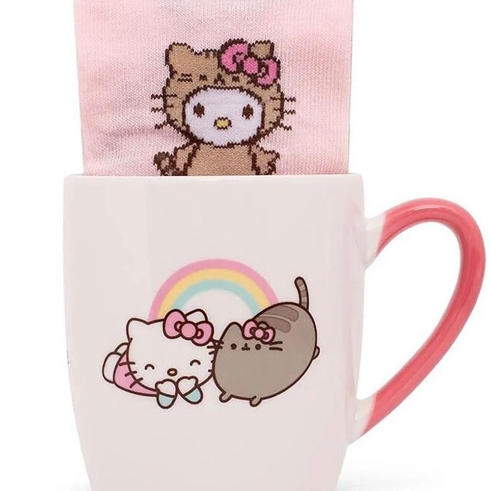 Hello Kitty x Pusheen Sock in a Mug Set